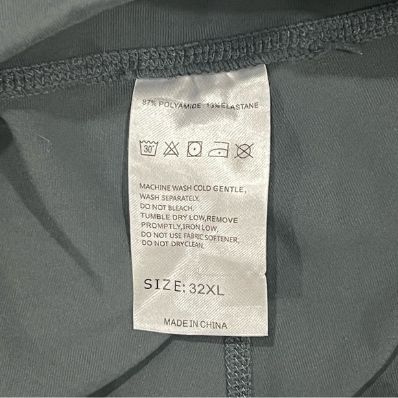 Women’s Dark Gray Wide-Leg Athletic or Lounge Pants with Side Pockets - Picture 5 of 7